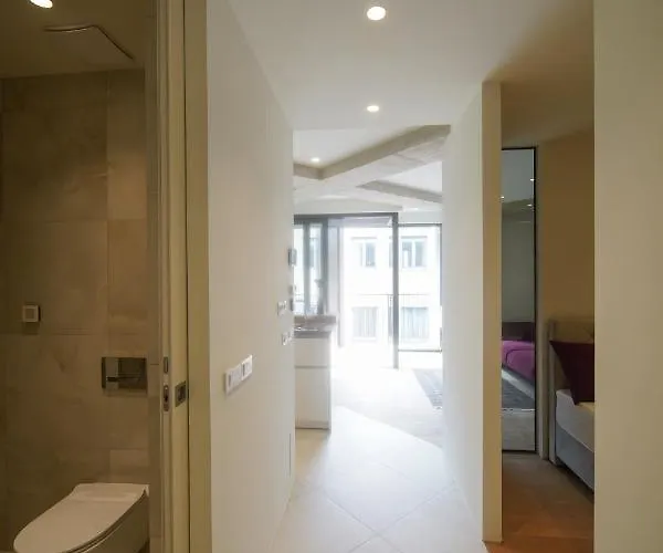 Castle View Luxury דירה